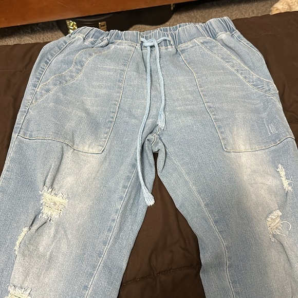 Jeans - Picture 2 of 9